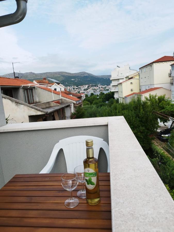 Apartmani Triva 1 Сплит Экстерьер фото